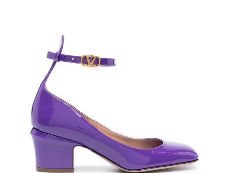 Valentino Garavani Tan-Go Patent Leather Pumps in Purple Hot on Sale